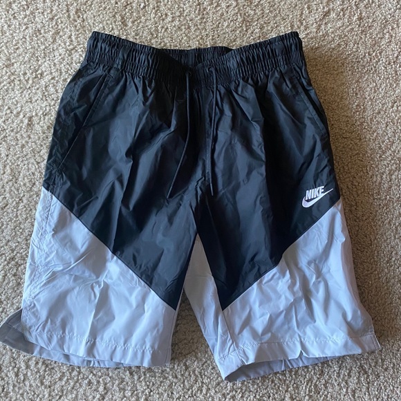 nike wind shorts